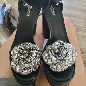 BRAND NEW MICHAEL KORS PLATFORM HEELS